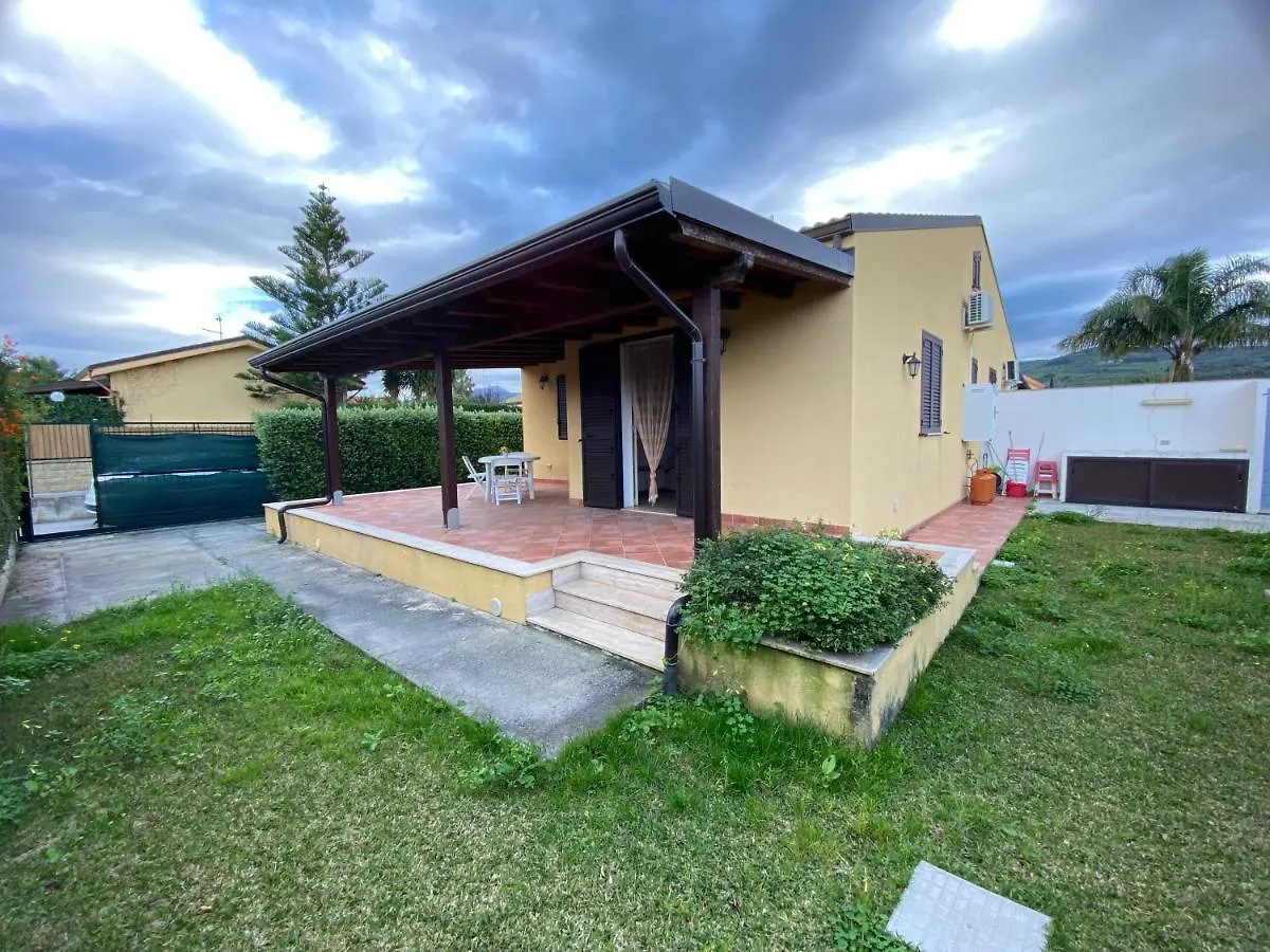 Casa de Férias Case Vacanze Paradise Beach Vicino Cefalu Piscina Aperta Campofelice Di Roccella Itália