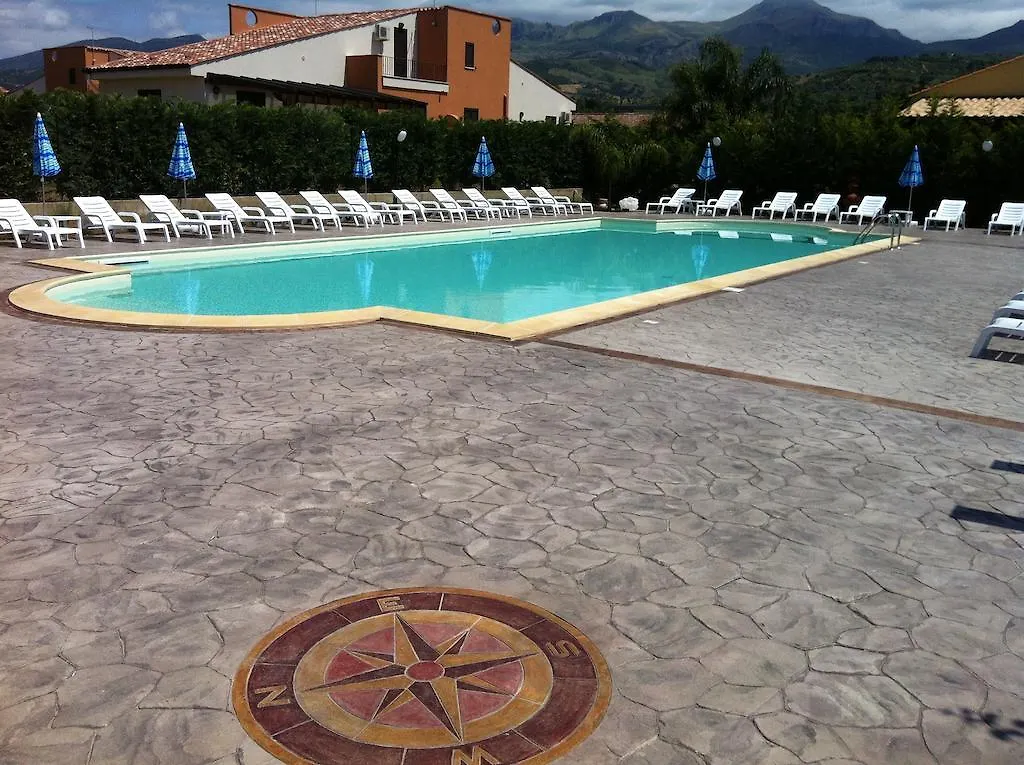 Case Vacanze Paradise Beach Vicino Cefalu Piscina Aperta Campofelice Di Roccella 0*,  Itália