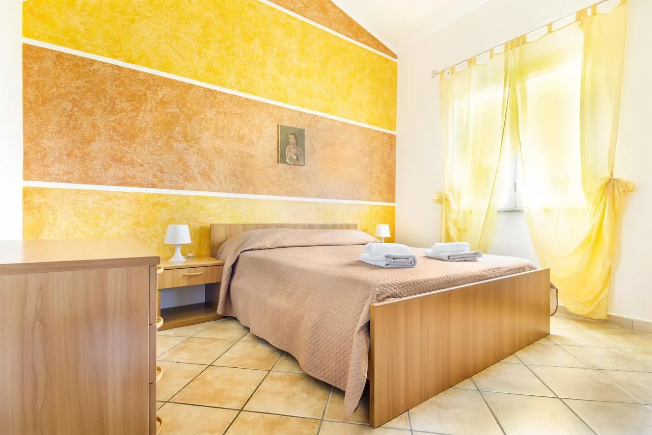 Case Vacanze Paradise Beach Vicino Cefalu Piscina Aperta Campofelice Di Roccella 0*,