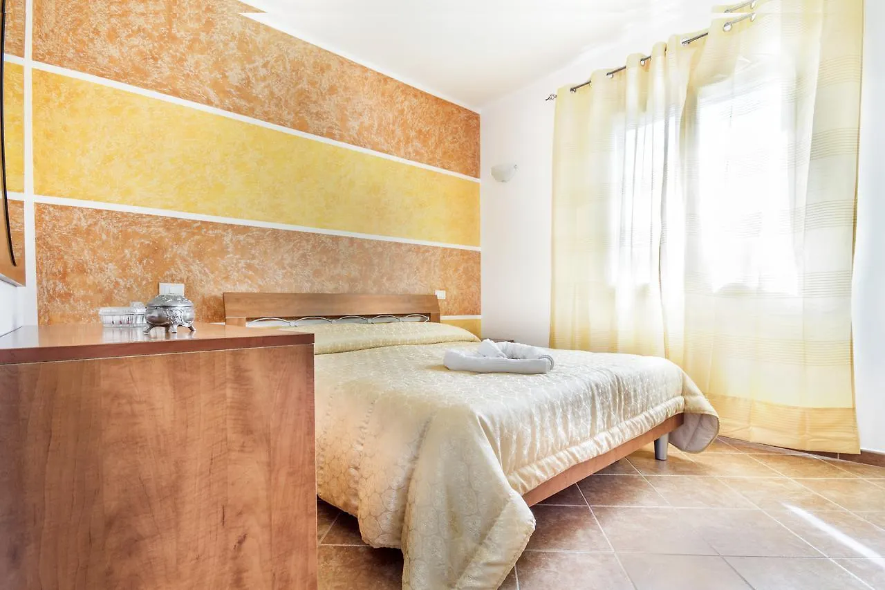 Case Vacanze Paradise Beach Vicino Cefalu Piscina Aperta Campofelice Di Roccella